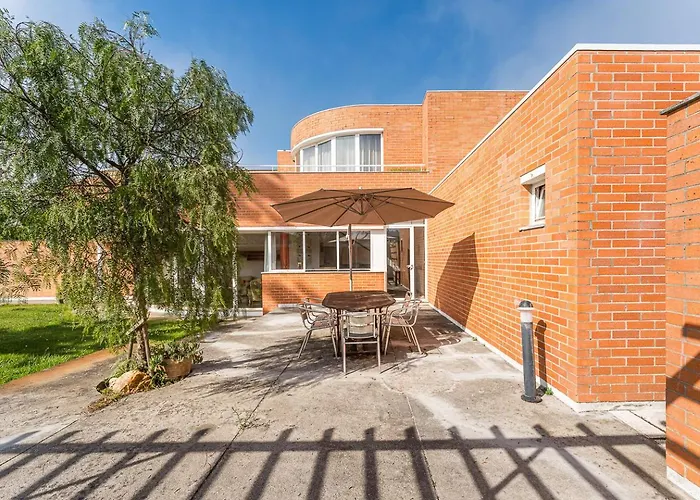 Guestready - Esmoriz's Golden Hour With Pool Πανσιόν 4*